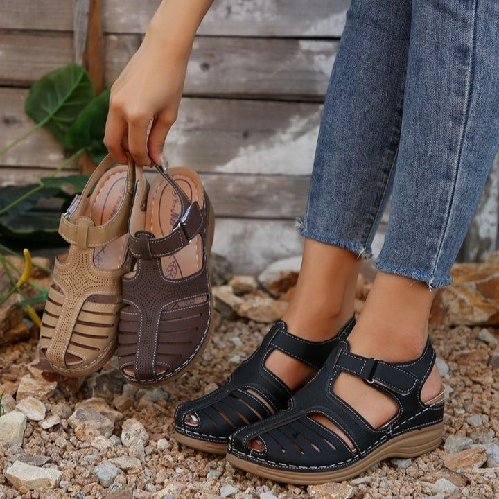 Chic and stylish comfortable leisure sandals for women