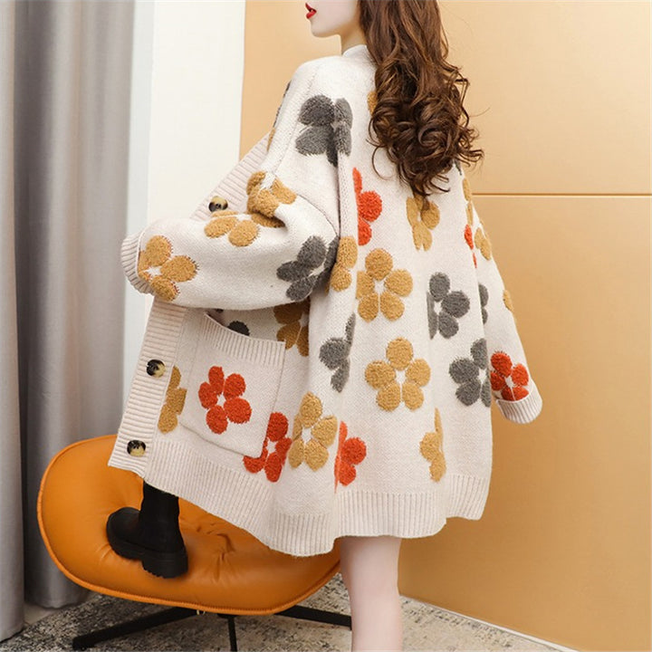 Women’s knitted jacket with floral appliqués and large pockets Lune London