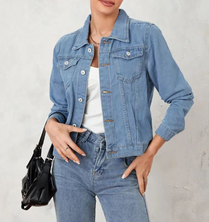 Veste en jean pour femmes au design classique et moderne avec silhouette cintrée Chic & Stil