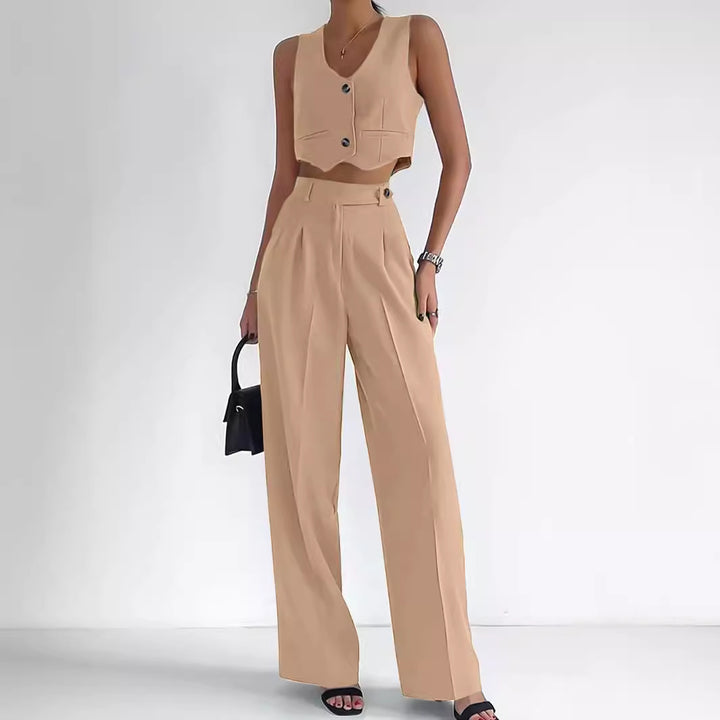 Fashionable women's set consisting of a sleeveless crop top and wide trousers Lune London