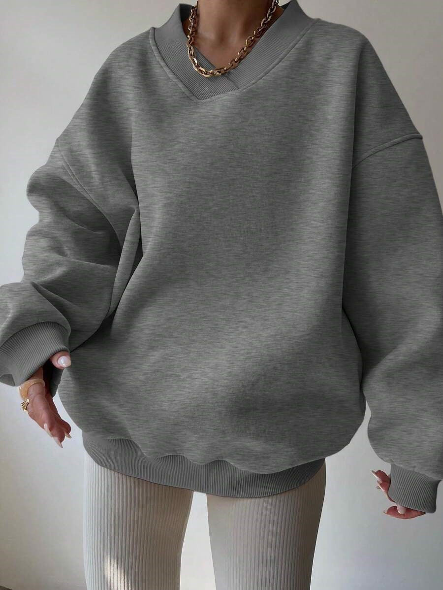 Oversized sweatshirt for women with deep V-neck and relaxed fit Lune London