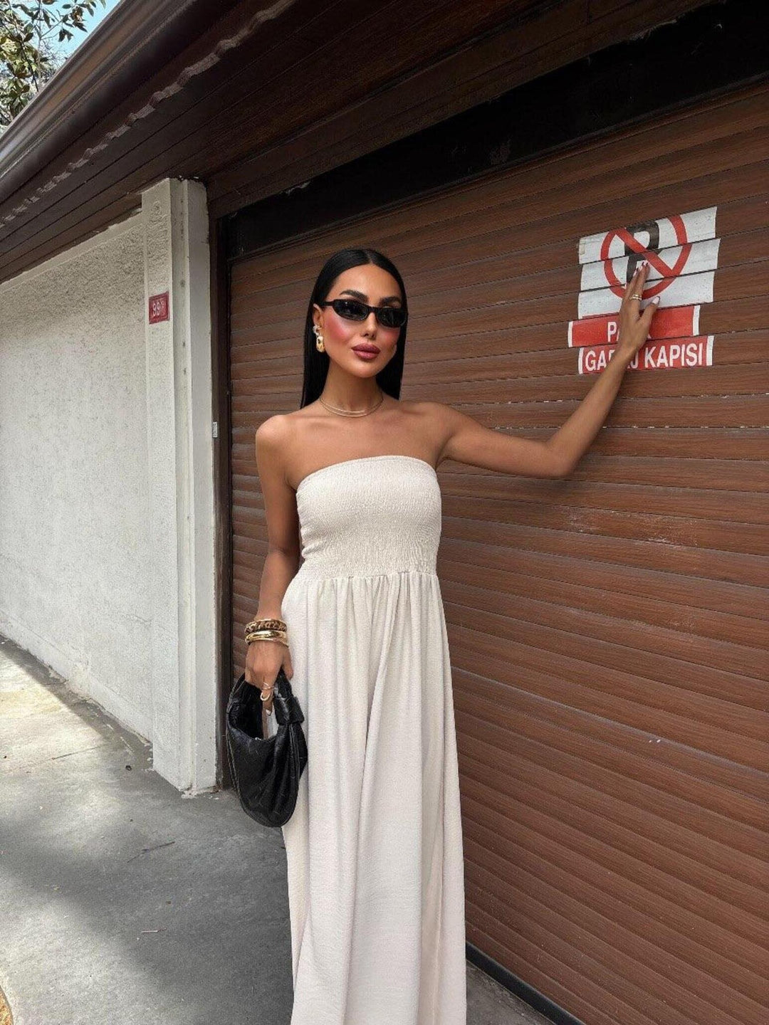 Sleeveless maxi dress for women with a gathered top Lune London