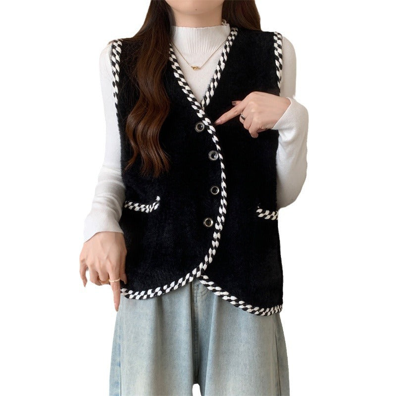 Women's vest with braided accents and button details Lune London