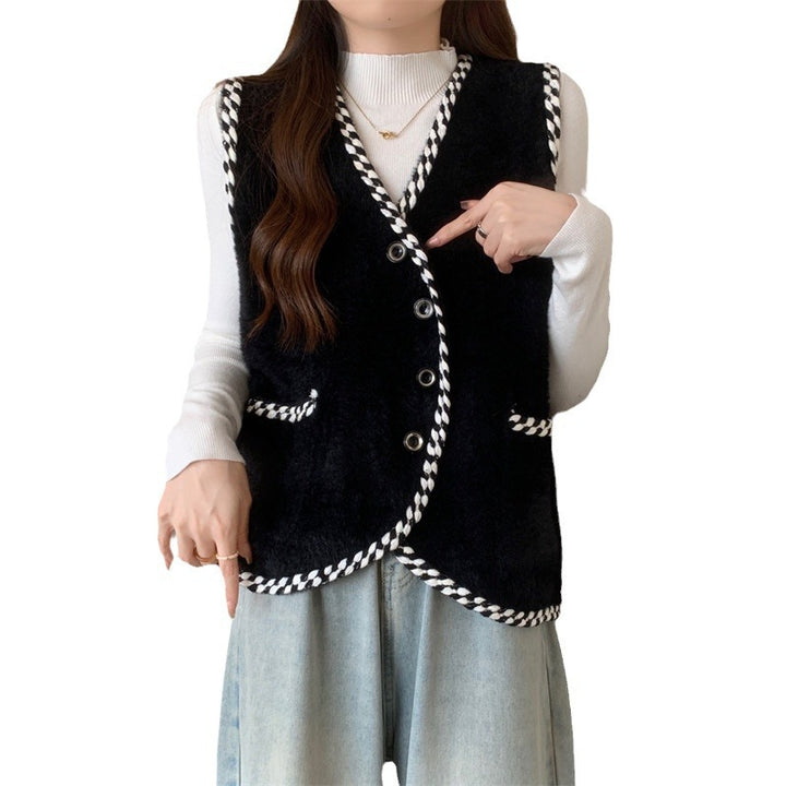 Women's vest with braided accents and button details Lune London