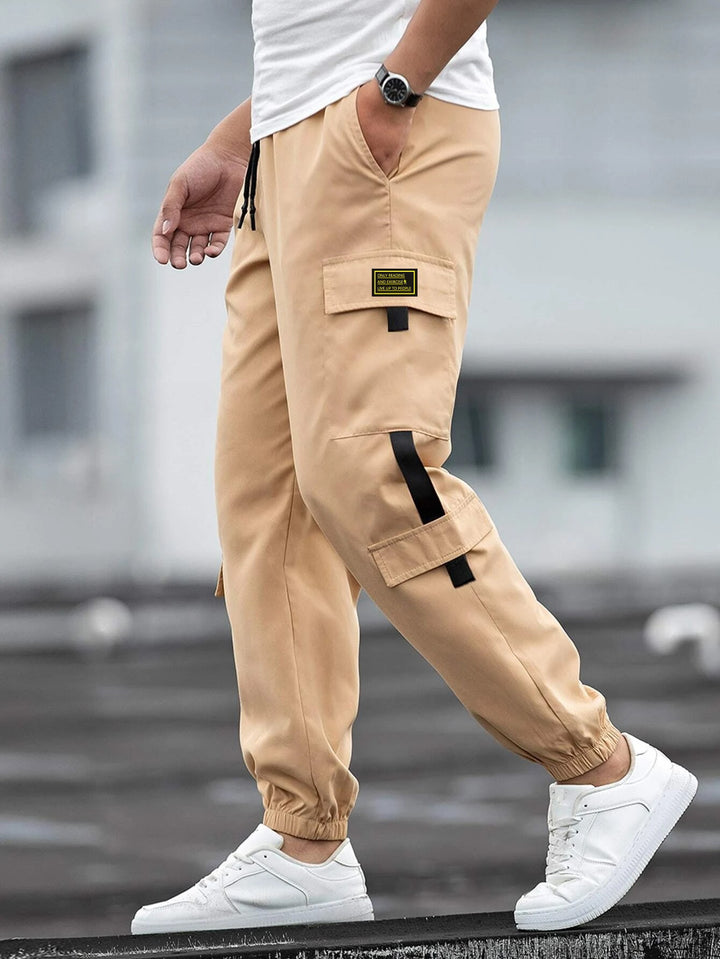 Men's cargo pants with functional pockets and elastic waistband Lune London