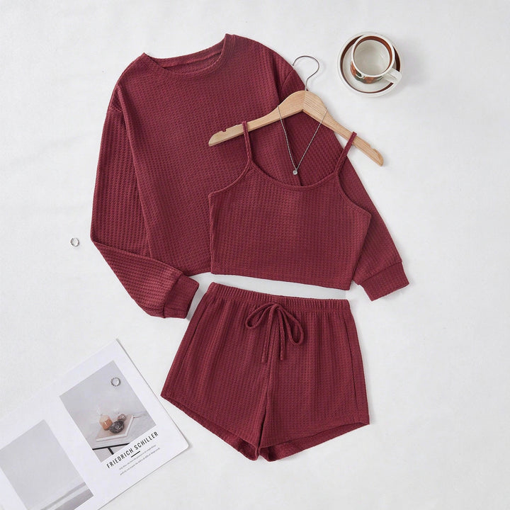 Comfortable lounge set for women with crop top and shorts Lune London
