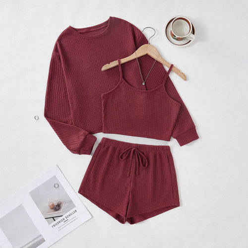 Comfortable lounge set for women with crop top and shorts Lune London