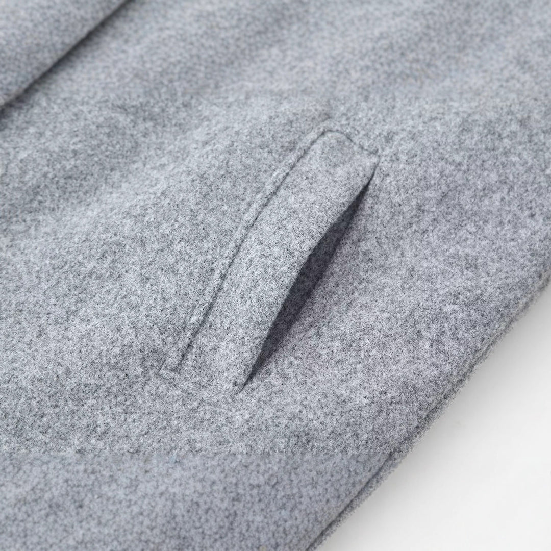 Veste en laine à la mode pour femmes avec col haut et patte à double bouton Chic & Stil