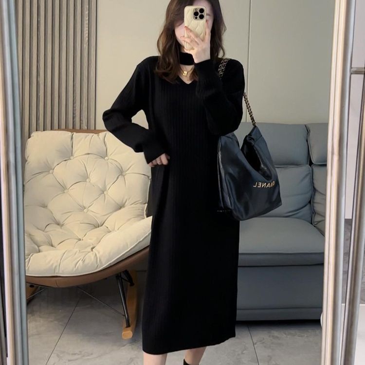 Robe tricotée pour femme avec décolleté en V profond et design en côtes élégant Chic & Stil
