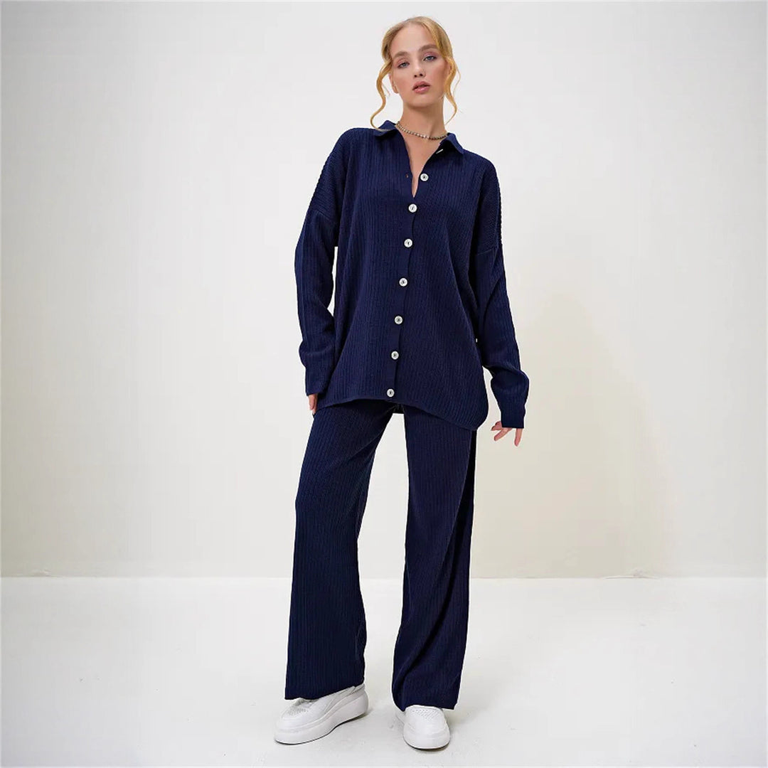 Casual outfit for women with a comfortable fit and button details Lune London