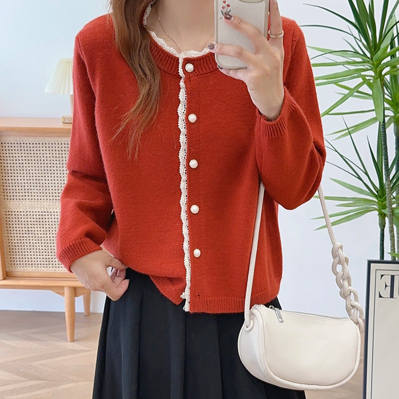 Cardigan femme avec dentelle et magnifiques boutons en perles Chic & Stil