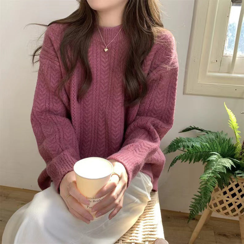 Women’s chunky knit sweater with a modern braid pattern and a high round neck Lune London