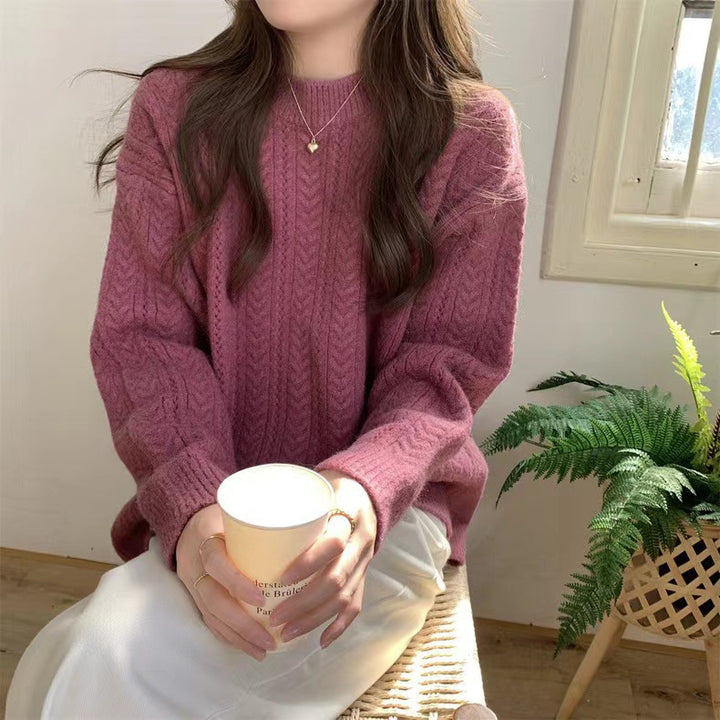 Women’s chunky knit sweater with a modern braid pattern and a high round neck Lune London