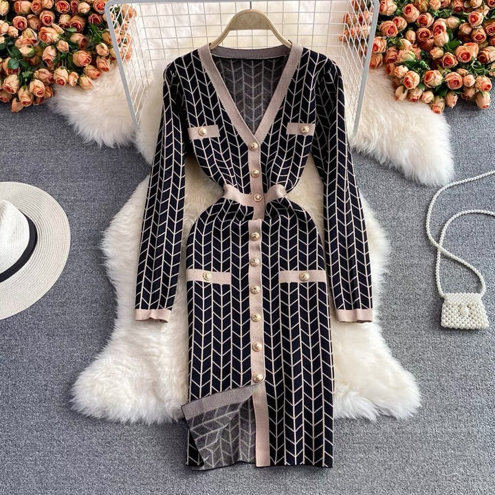 Knit dress for women with button details and V-neck Lune London