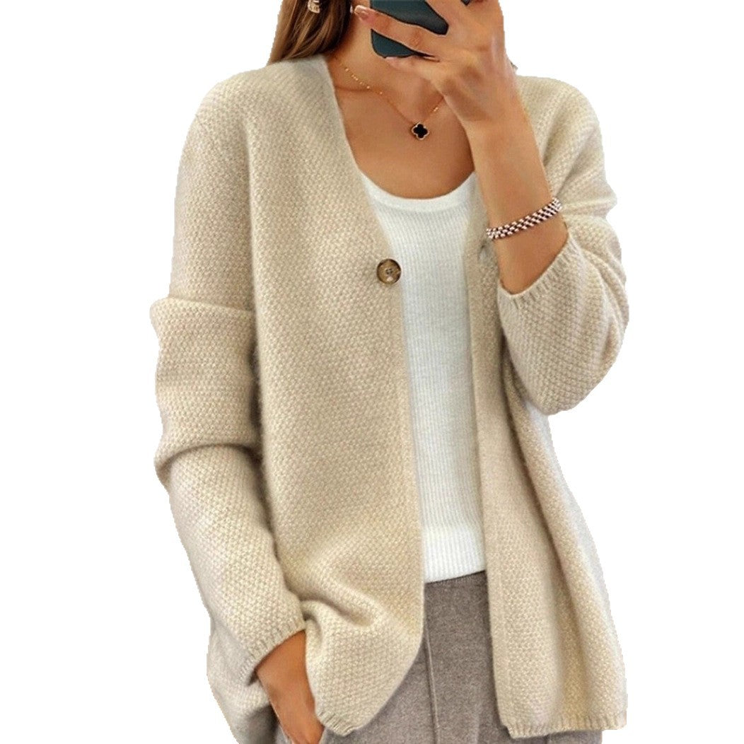 Knit jacket for women with a fine structure and a chic buttonhole Stil