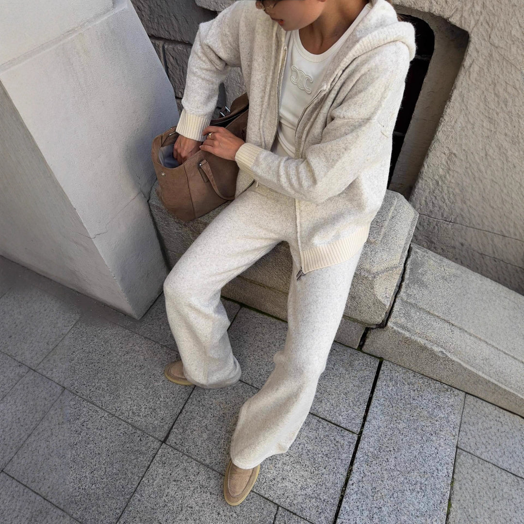 Femmes confortables combinaisons tricotées au design décontracté avec fermeture éclair Chic & Stil