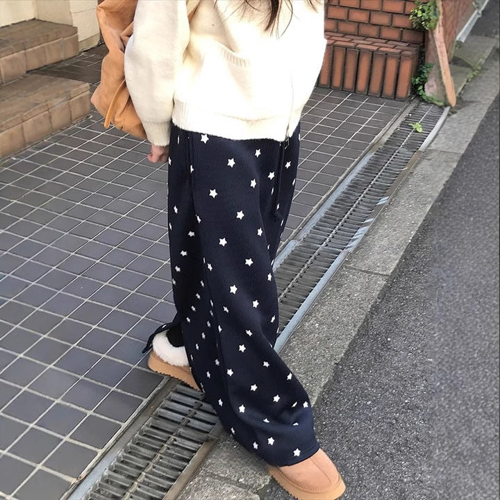 Knitted sweater for women with floral pattern and relaxed fit Lune London