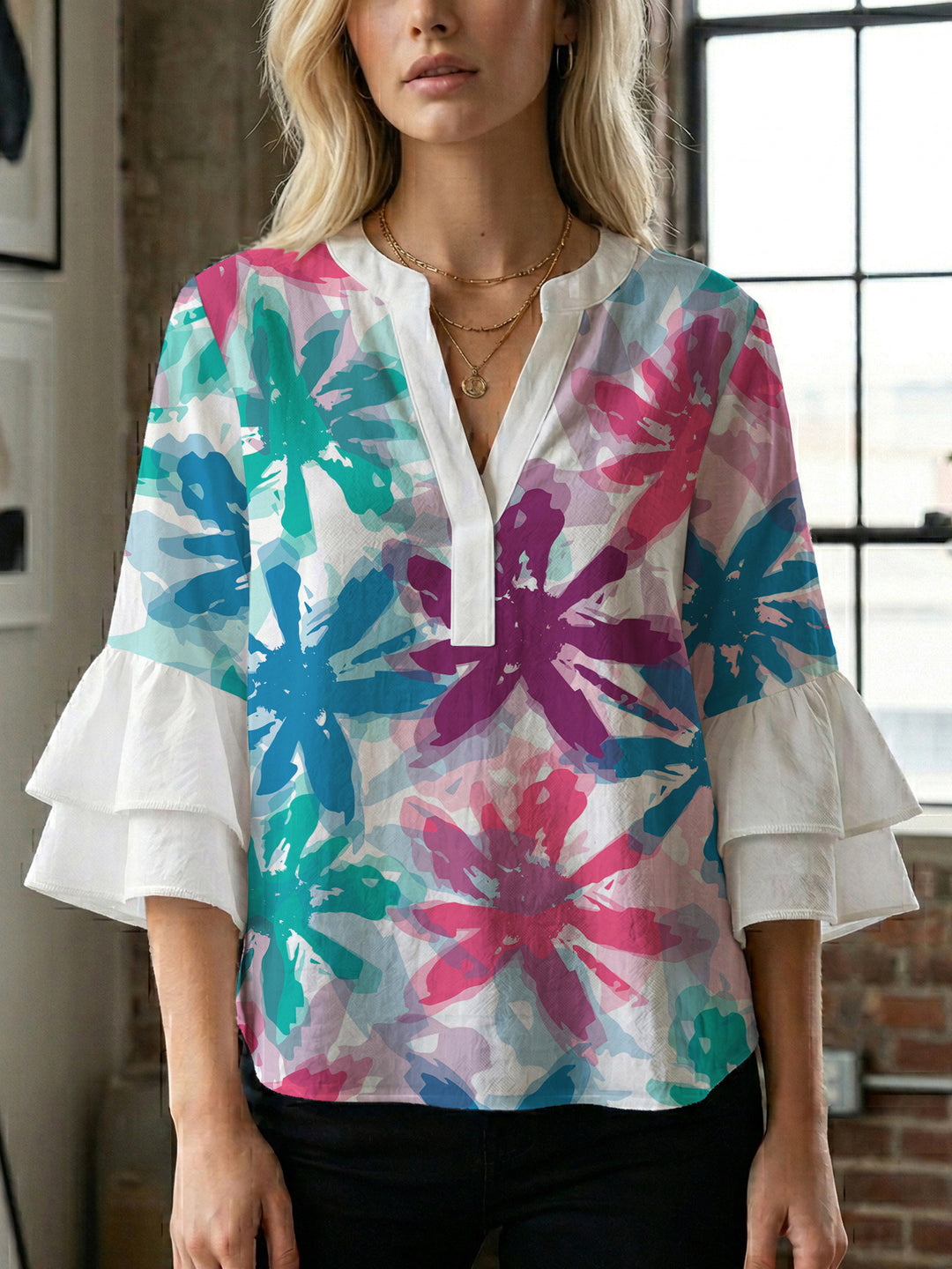Women's blouse with voluminous sleeves and floral design Lune London