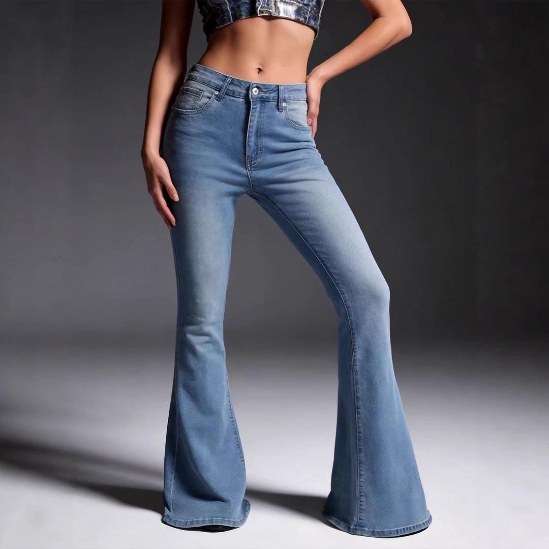 Women's Bootcut Jeans with High Waist and Trendy Wash