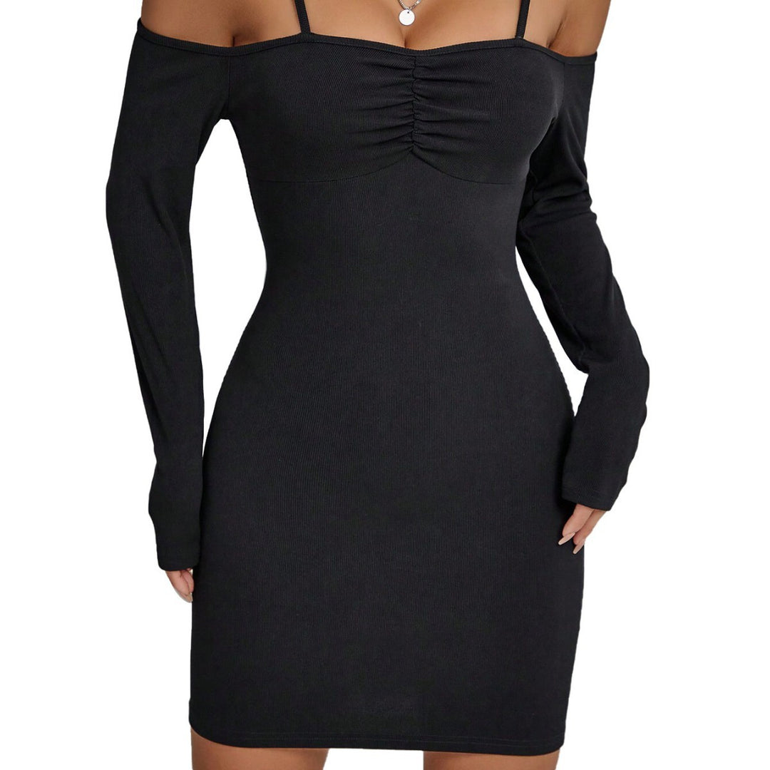Robe mini femme avec design décolleté et détail de volants élégant Chic & Stil