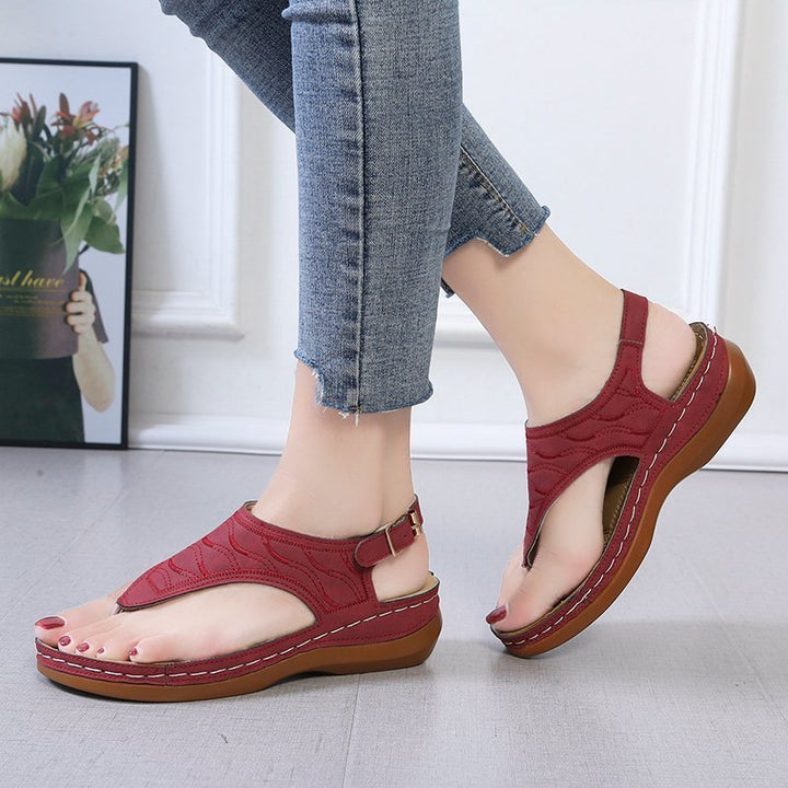 Women comfortable strappy sandals with ergonomic sole Lune London