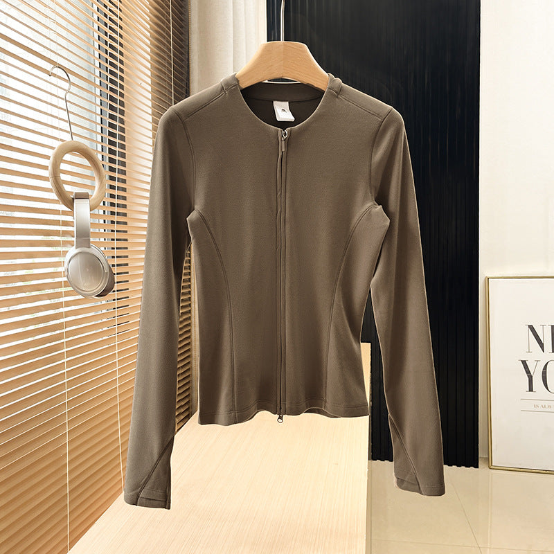 Veste sportive à manches longues pour femmes en matériau léger et respirant Chic & Stil