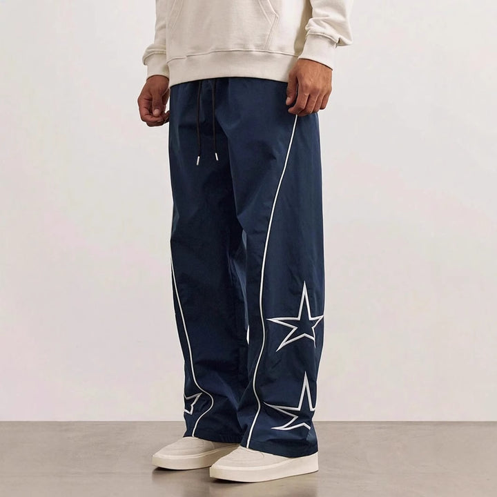 Comfortable leisure pants for men with contrasting stripes on the sides Lune London