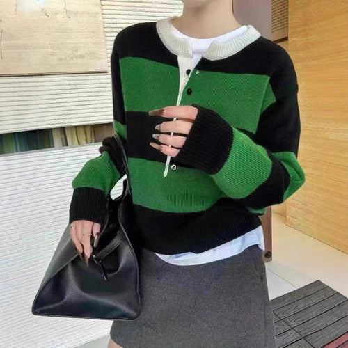 Pull tricoté sporty pour femmes avec patte de boutonnage et motif graphique Chic & Stil