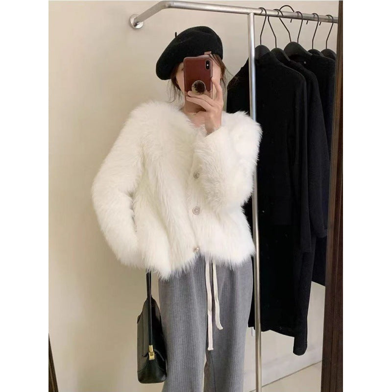 Veste courte en peluche pour femme avec des détails de bouton élégants Chic & Stil