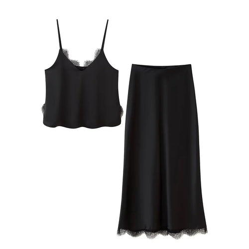 Woman Elegant midi skirt with delicate lace Lune London