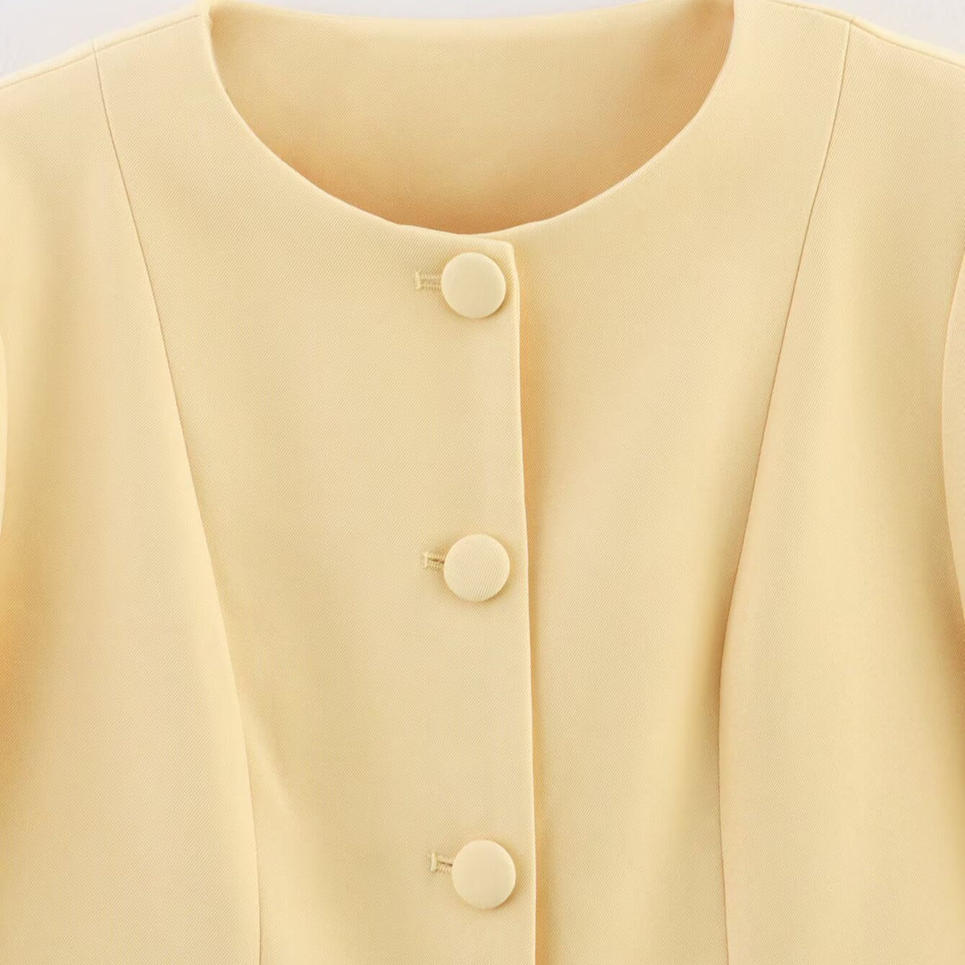 Fitted blazer jacket for women with elegant button details Lune London