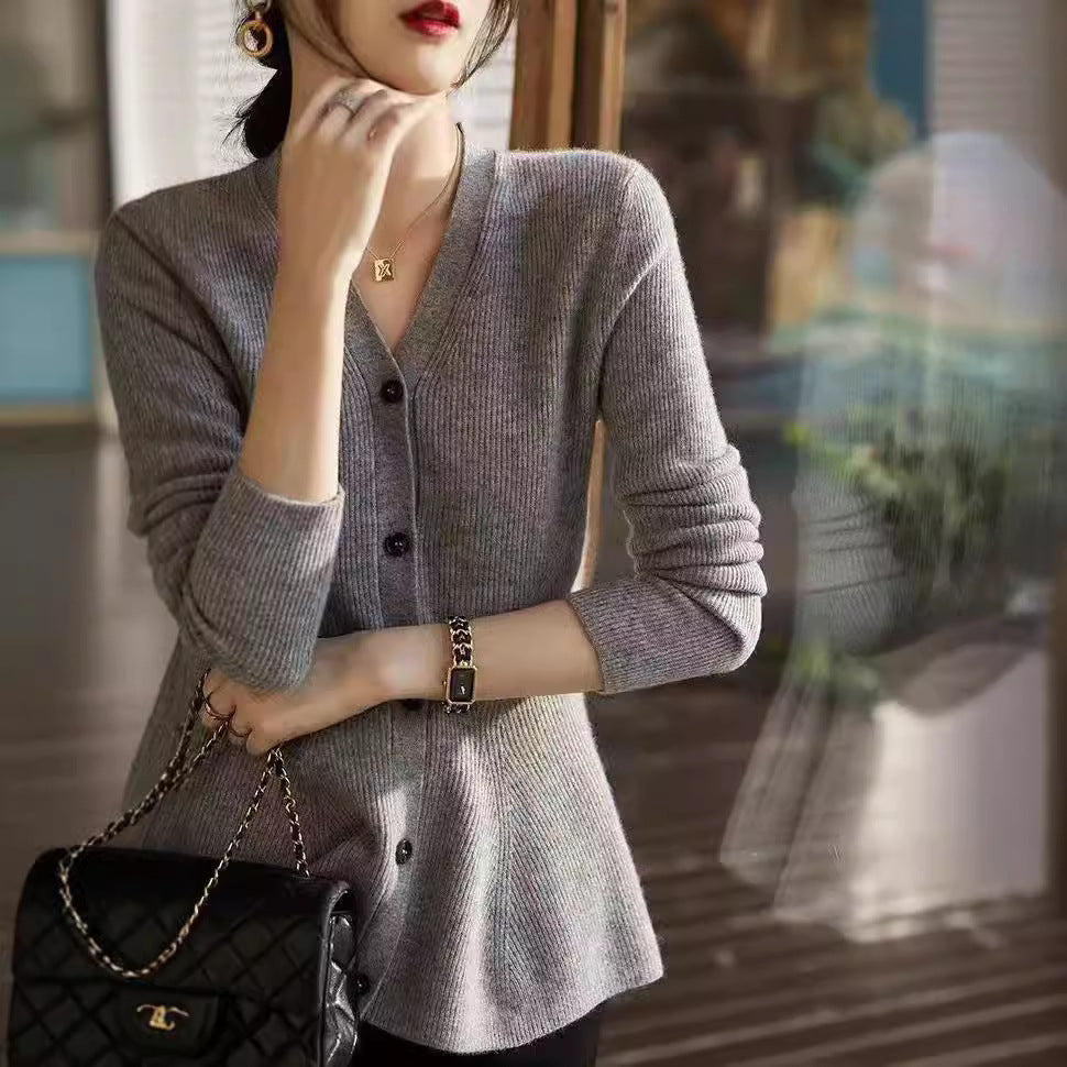 Cardigan femme avec coupe flatteuse et texture en fine côte Chic & Stil