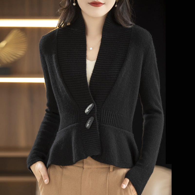 Lune London elegant woman knitted cardigan with wrapped appearance and button detail