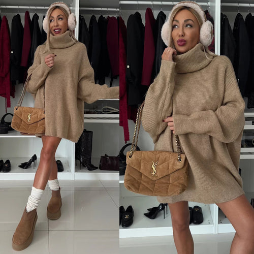 Oversized knitted sweater for women with high collar and soft material Lune London