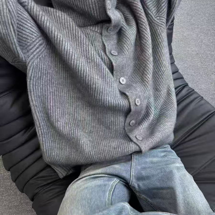 Cardigan féminin confortable avec manches larges et boutons décoratifs Chic & Stil