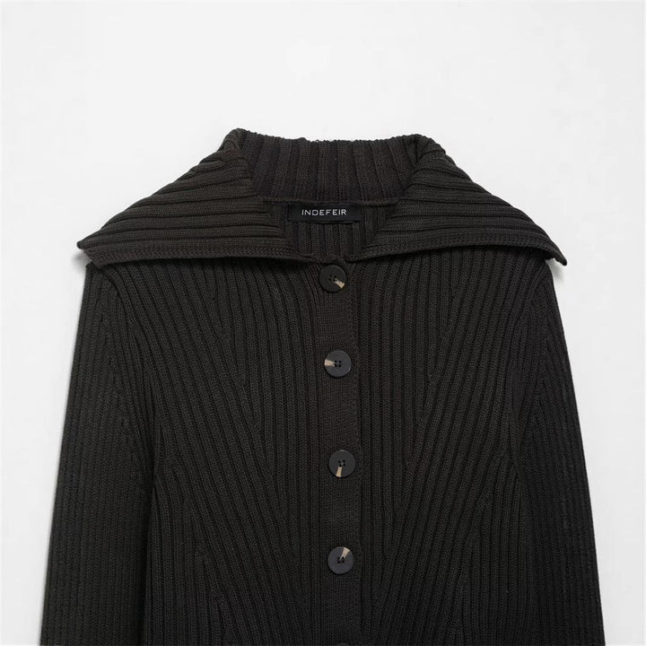 Knit jacket for women with a wide collar and trendy button details Lune London