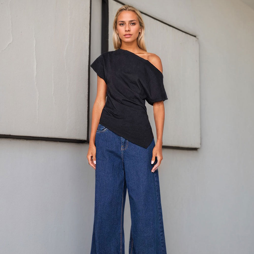 Asymmetrical top for women with off-shoulder design and trendy draped details Chic & Stil