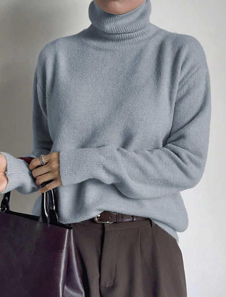 Ladies elegant turtleneck sweater in fine wool Lune London