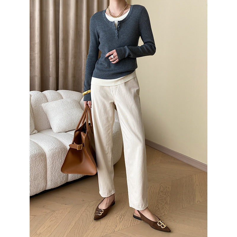 Women's long-sleeve shirt with button details and fashionable V-neck Chic & Stil