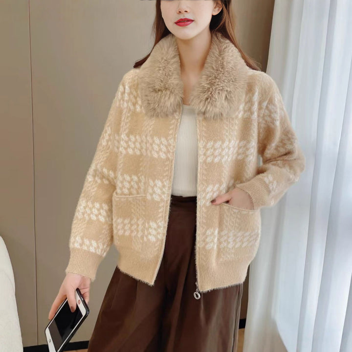 Cardigan pour femmes designer avec col en fausse fourrure luxueux Chic & Stil