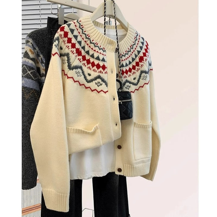 Cardigan pour femmes avec motif traditionnel Chic & Stil