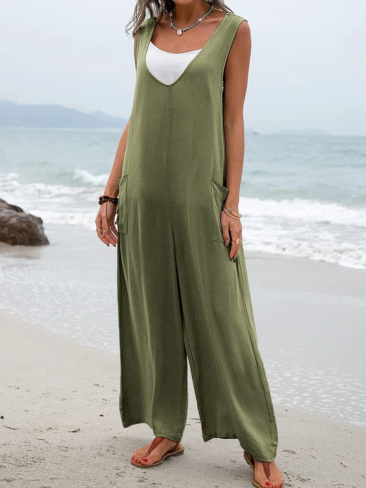 Ladies casual jumpsuit with wide legs and practical pockets Lune London