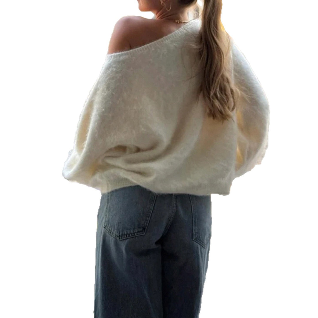Luxurious oversized sweater for women with casual neckline Lune London