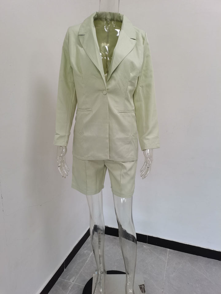 Elegant blazer set for women with shorts and refined details Lune London