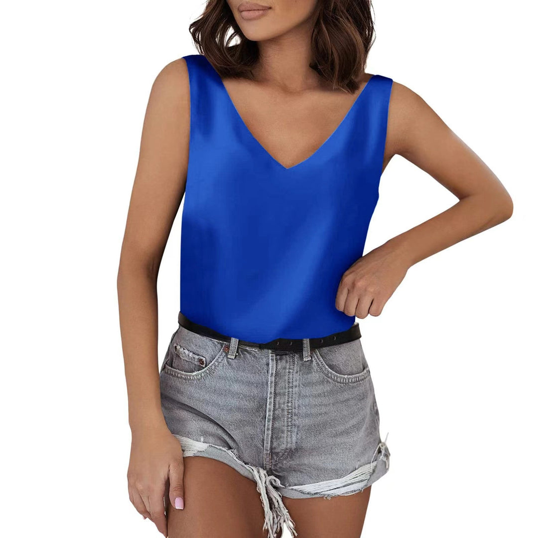 Women's Sleeveless V-Neck Top Made of High-Quality Material Lune London