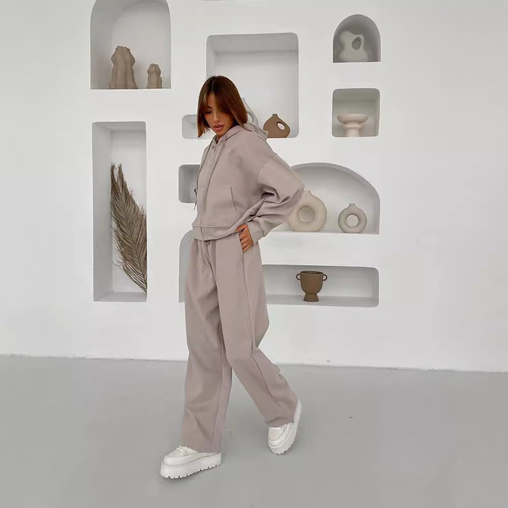 Casual hoodie jacket for women with zipper and elastic waist Lune London