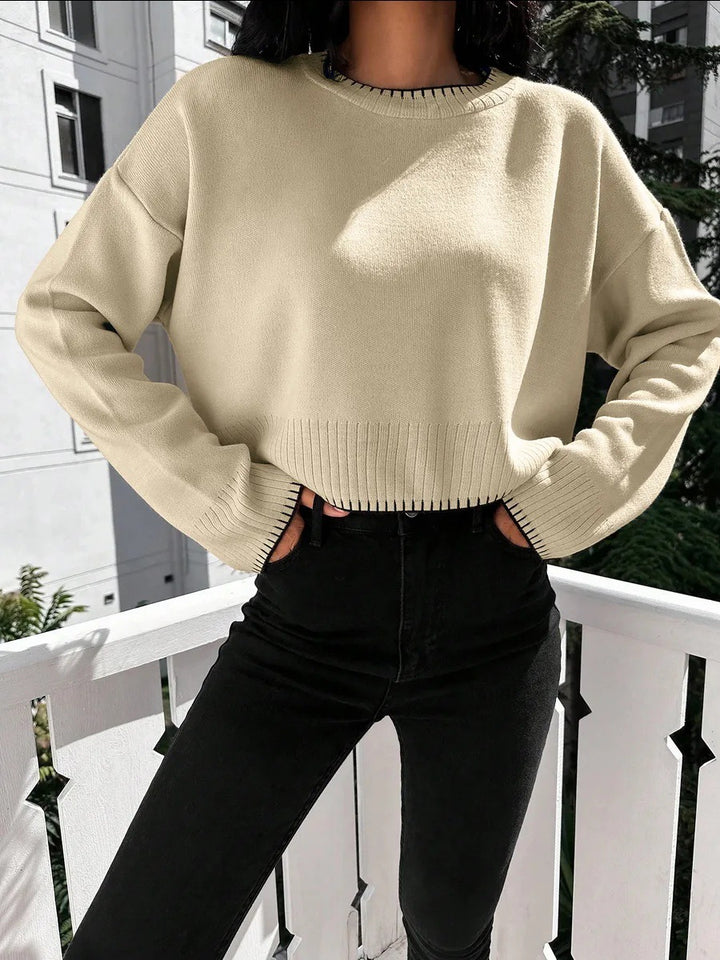 Short casual sweater for women with a fine ribbed texture and a loose fit Lune London