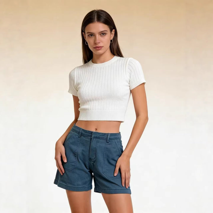 Women Casual Summer Shorts with Side Pockets and Comfortable Fit Lune London