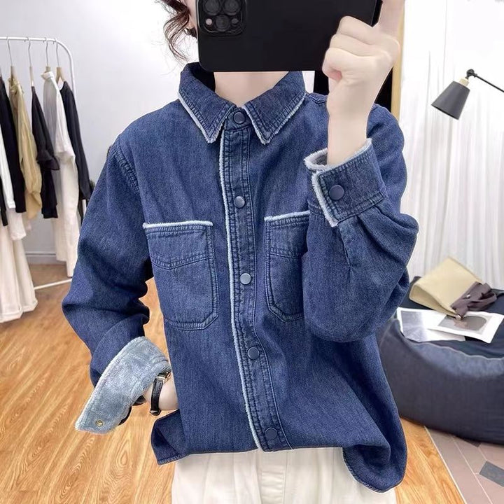 Blouse en denim décontractée pour femmes avec col contrasté Chic & Stil