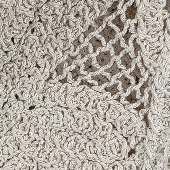 Cardigan féminin à la mode avec look en crochet aéré Chic & Stil